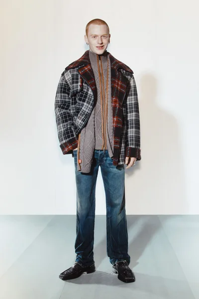 Look 28